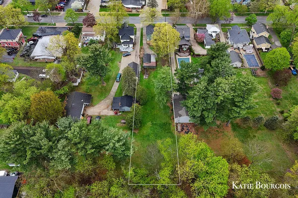 $330,000 | 132 North Monroe Street, Rockford, MI 49341