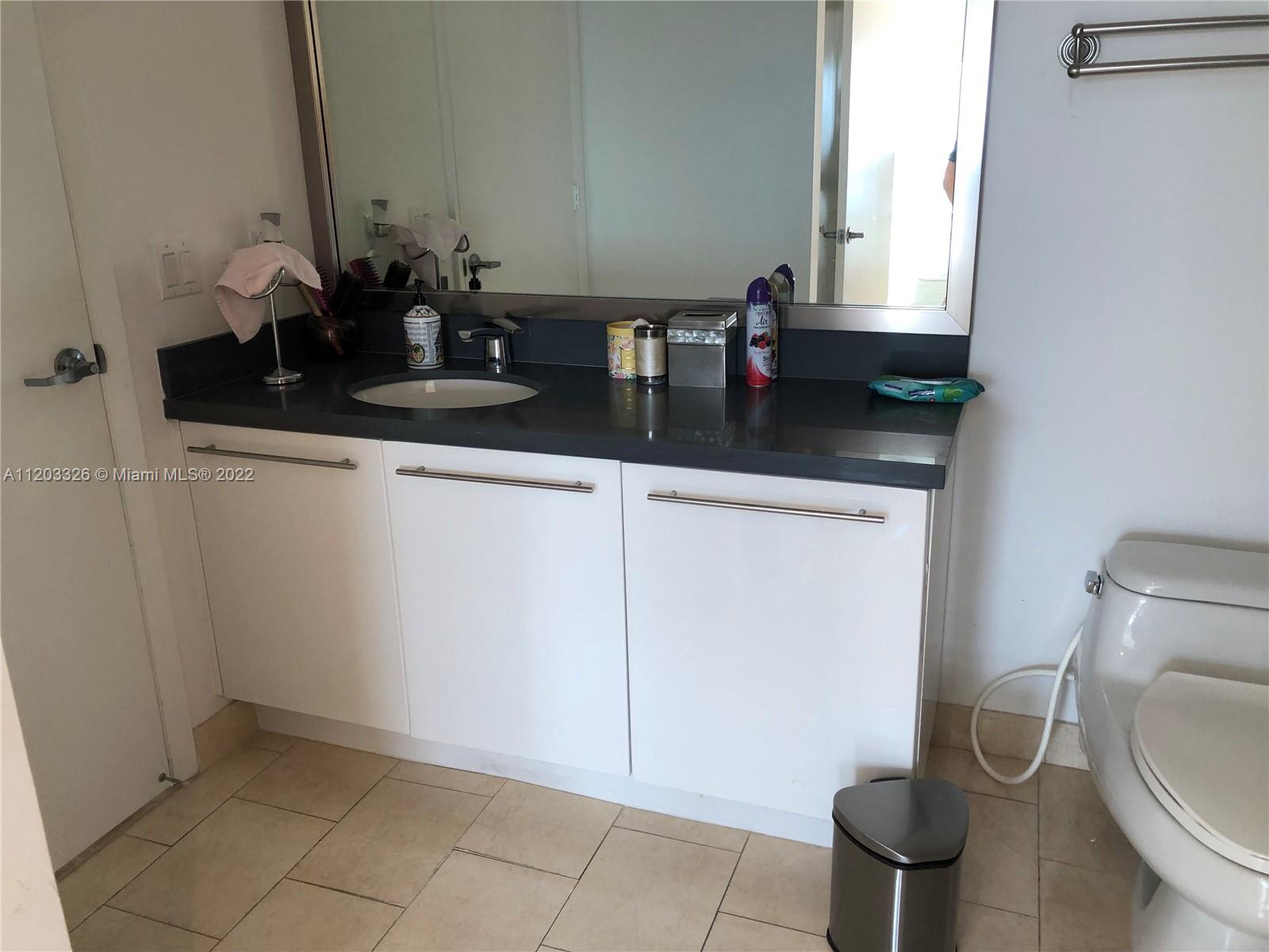 90 Southwest 3rd Street, Unit PH7 Miami, FL 33130 - Photo 6 of 11 Gallery Image 6