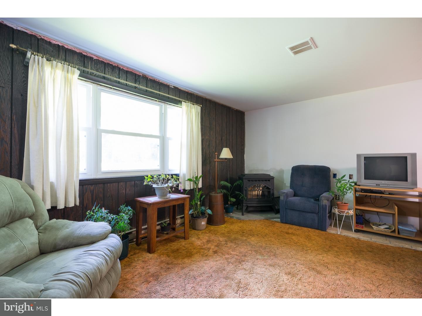 4081 Axe Handle Road Quakertown, PA 18951 - Photo 3 of 21 Gallery Image 3