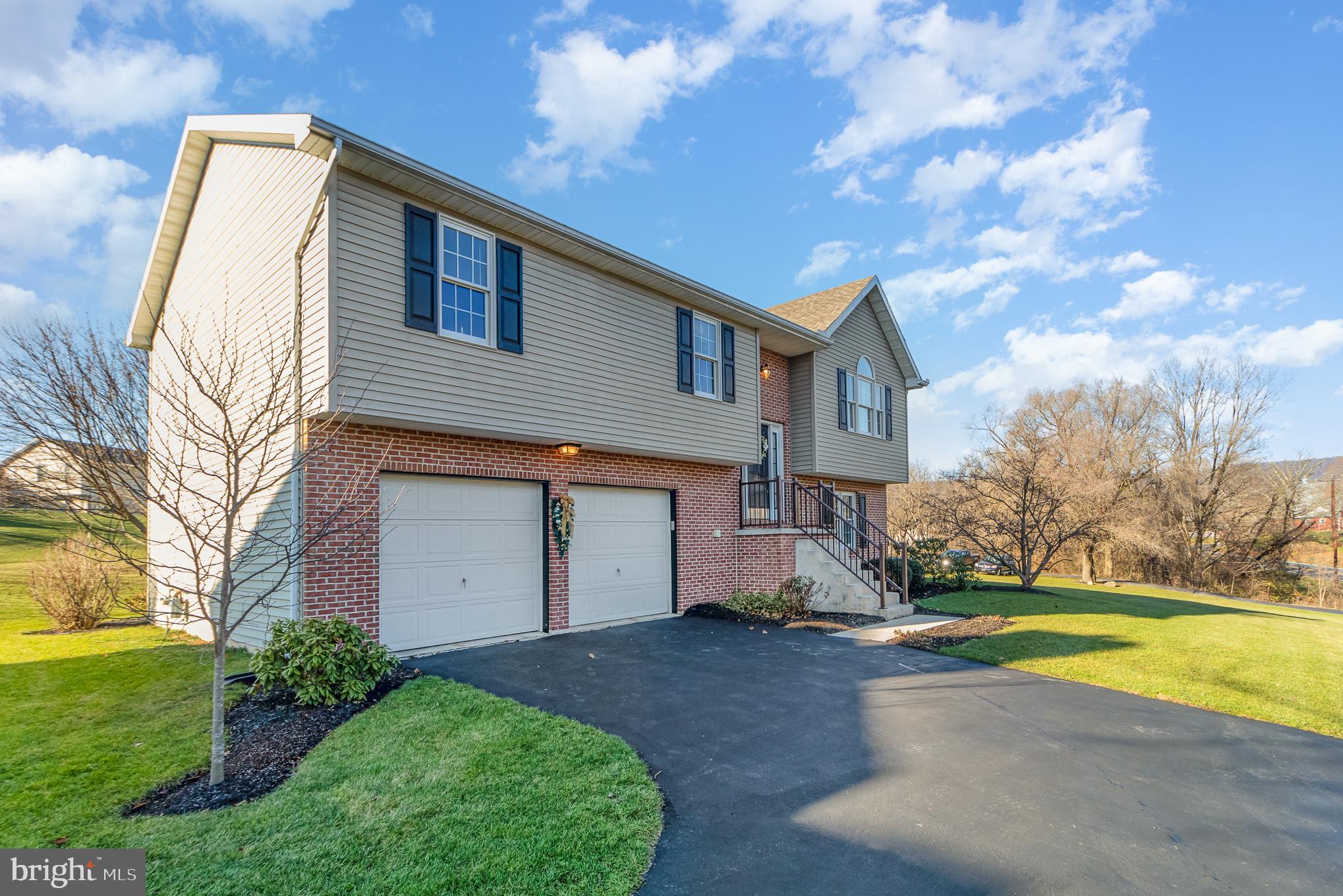 423 Bernheisel Bridge Road Carlisle, PA 17015 - Photo 2 of 26