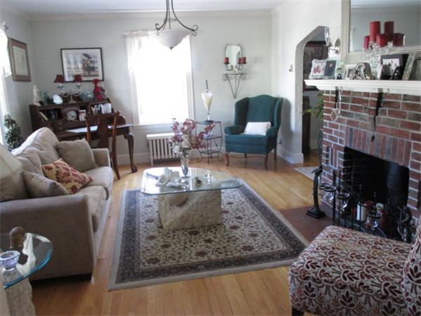 112 Derby Road Melrose, MA 02176 - Photo 4 of 17 Gallery Image 4