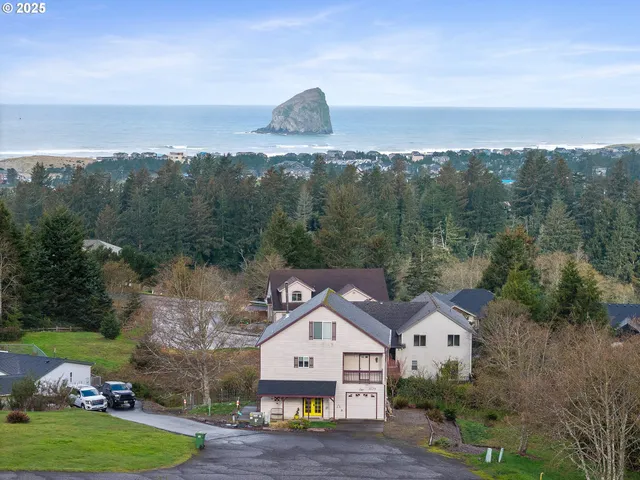 $540,000 | 35250 Riverview Drive, Pacific City, OR 97135