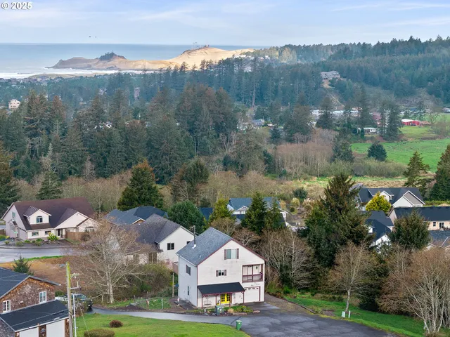 $540,000 | 35250 Riverview Drive, Pacific City, OR 97135