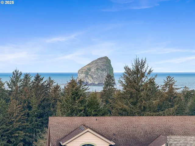 $540,000 | 35250 Riverview Drive, Pacific City, OR 97135