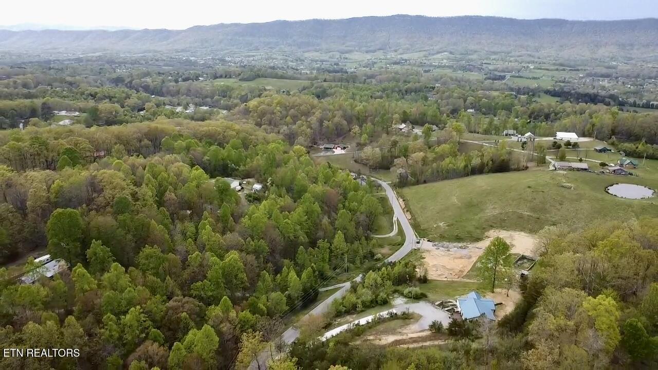 1405 Glade Springs Road La Follette, TN 37766 - Photo 1 of 48 2025-04-17-17-48-04-555