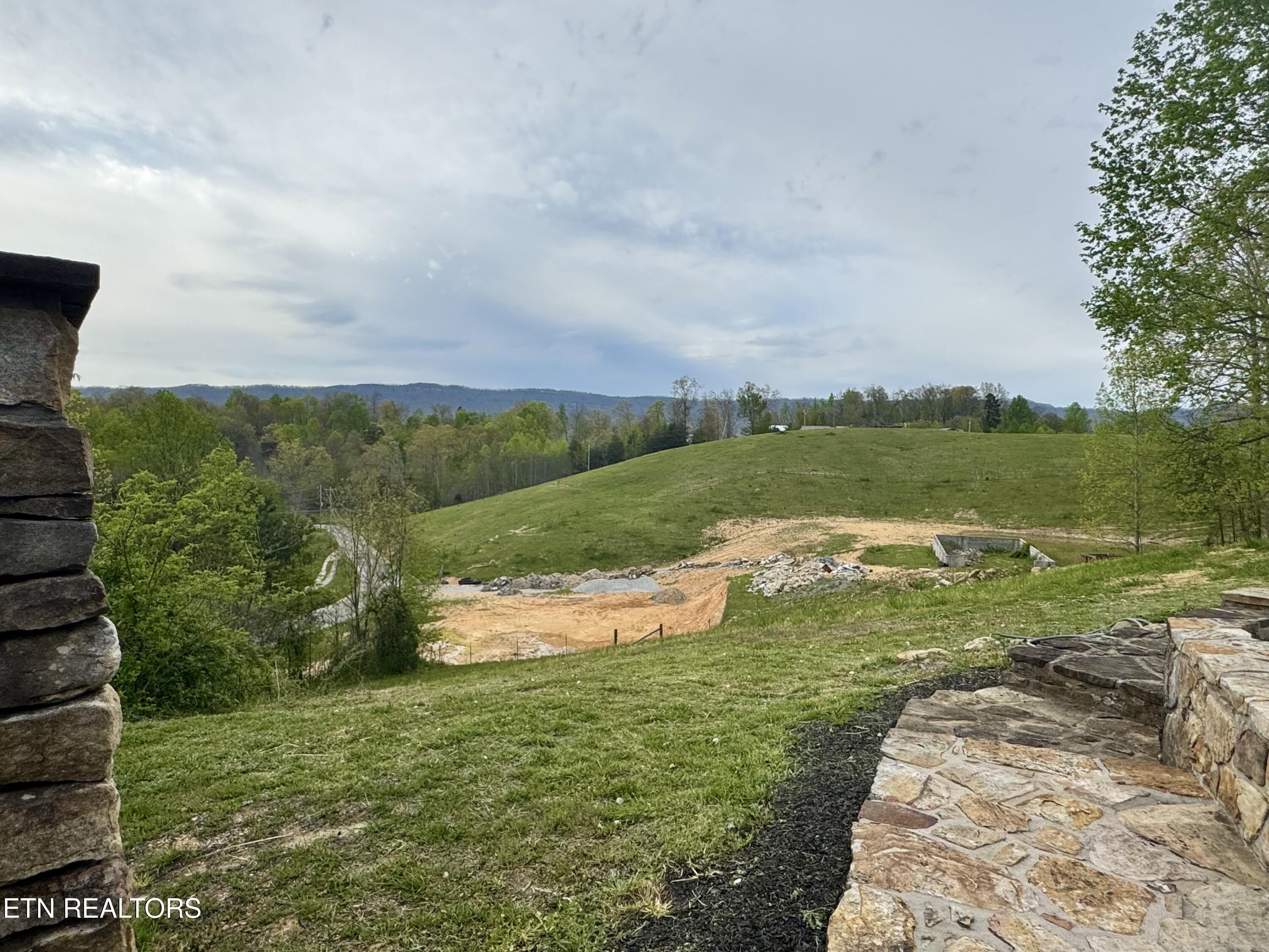 1405 Glade Springs Road La Follette, TN 37766 - Photo 4 of 48 IMG_9059