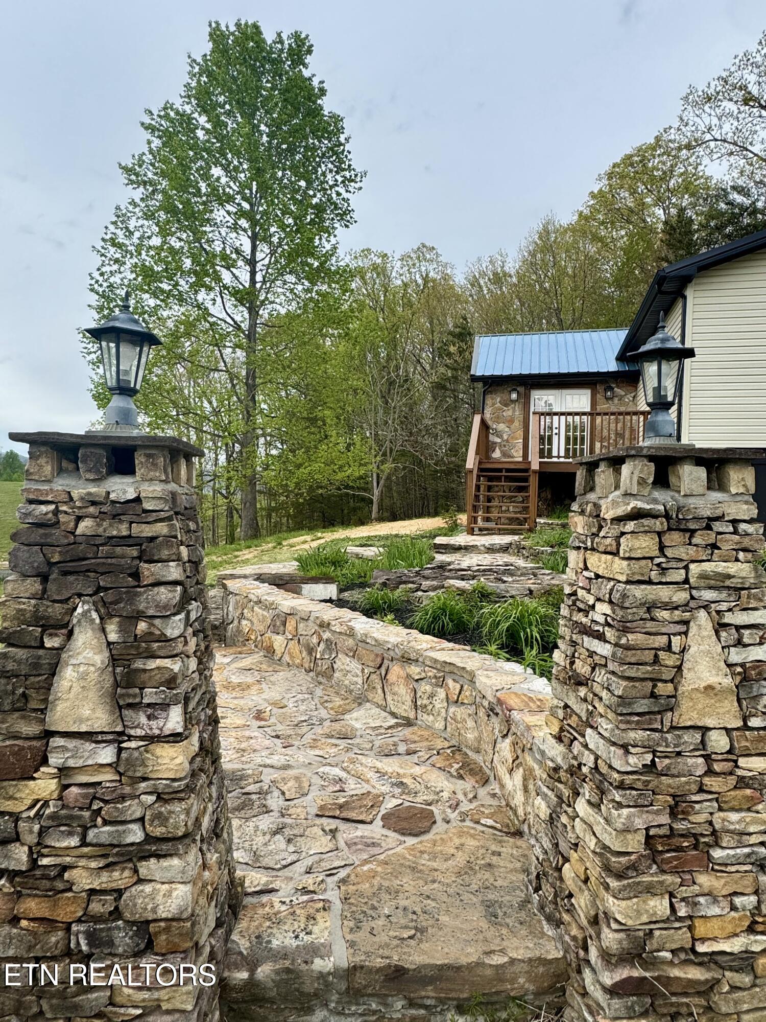 1405 Glade Springs Road La Follette, TN 37766 - Photo 5 of 48 IMG_9058