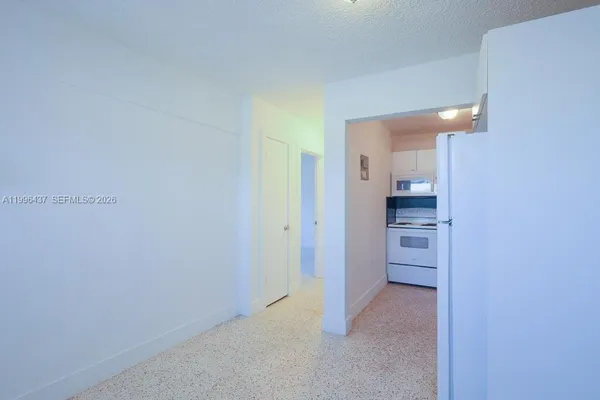 $1,950 | 3050 Northwest 21st Avenue, Unit 9, Miami, FL 33142