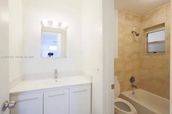 $1,950 | 3050 Northwest 21st Avenue, Unit 9, Miami, FL 33142