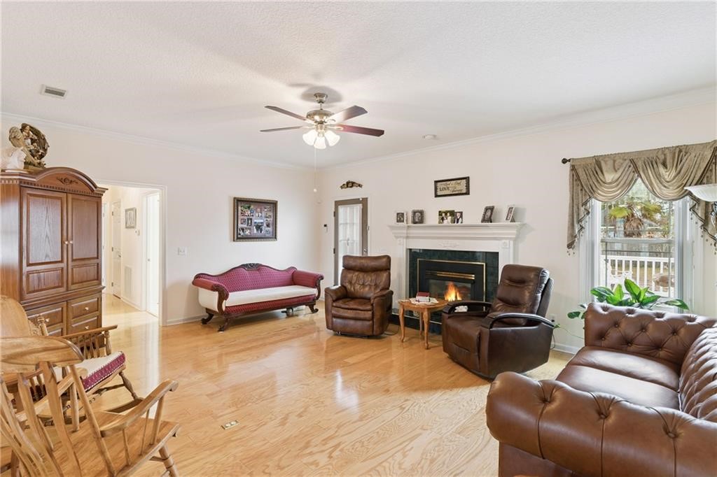 932 Hitching Post Lane Waycross, GA 31503 - Photo 5 of 31