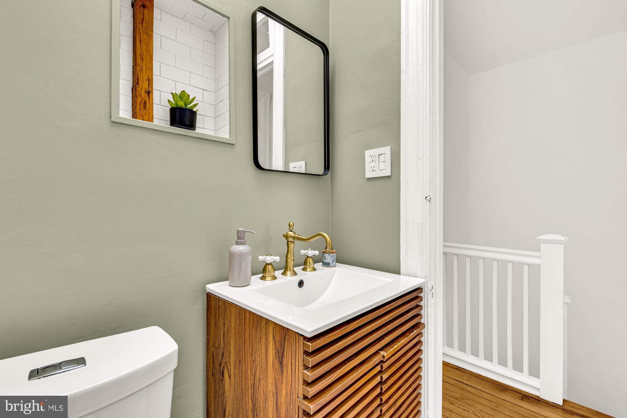 1529 C Street Southeast Washington, DC 20003 - Photo 20 of 26