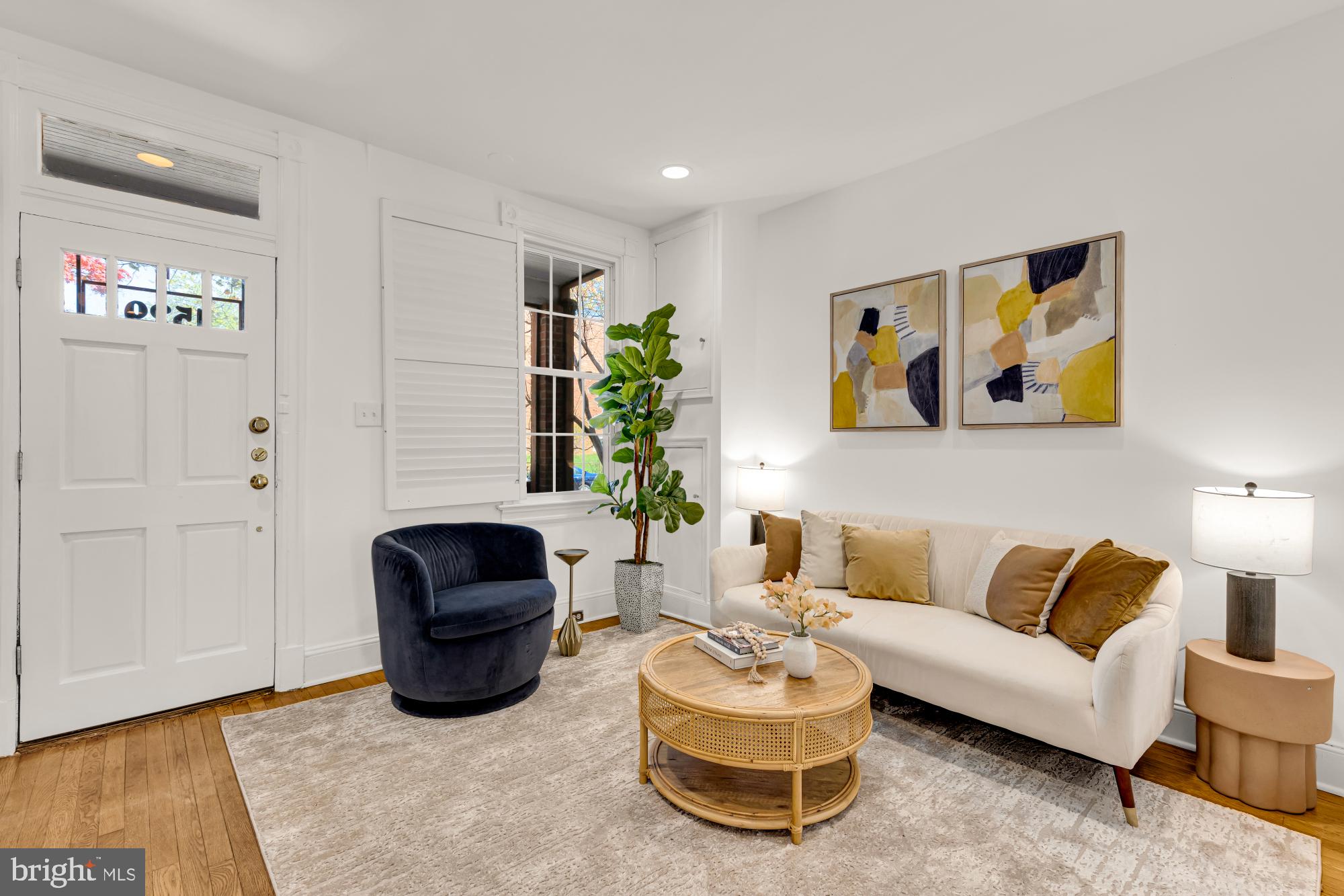 1529 C Street Southeast Washington, DC 20003 - Photo 3 of 26