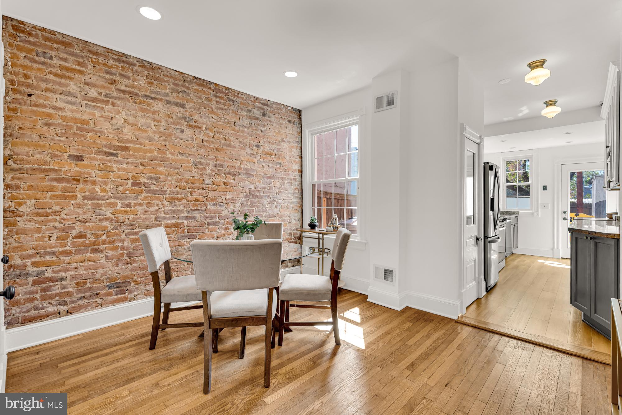 1529 C Street Southeast Washington, DC 20003 - Photo 5 of 26