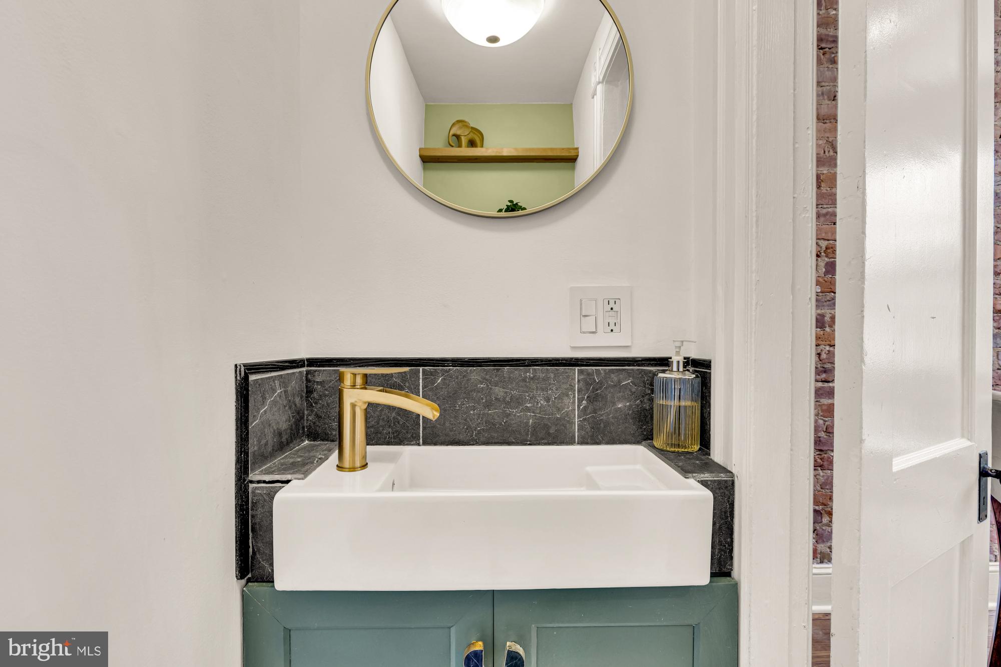 1529 C Street Southeast Washington, DC 20003 - Photo 8 of 26
