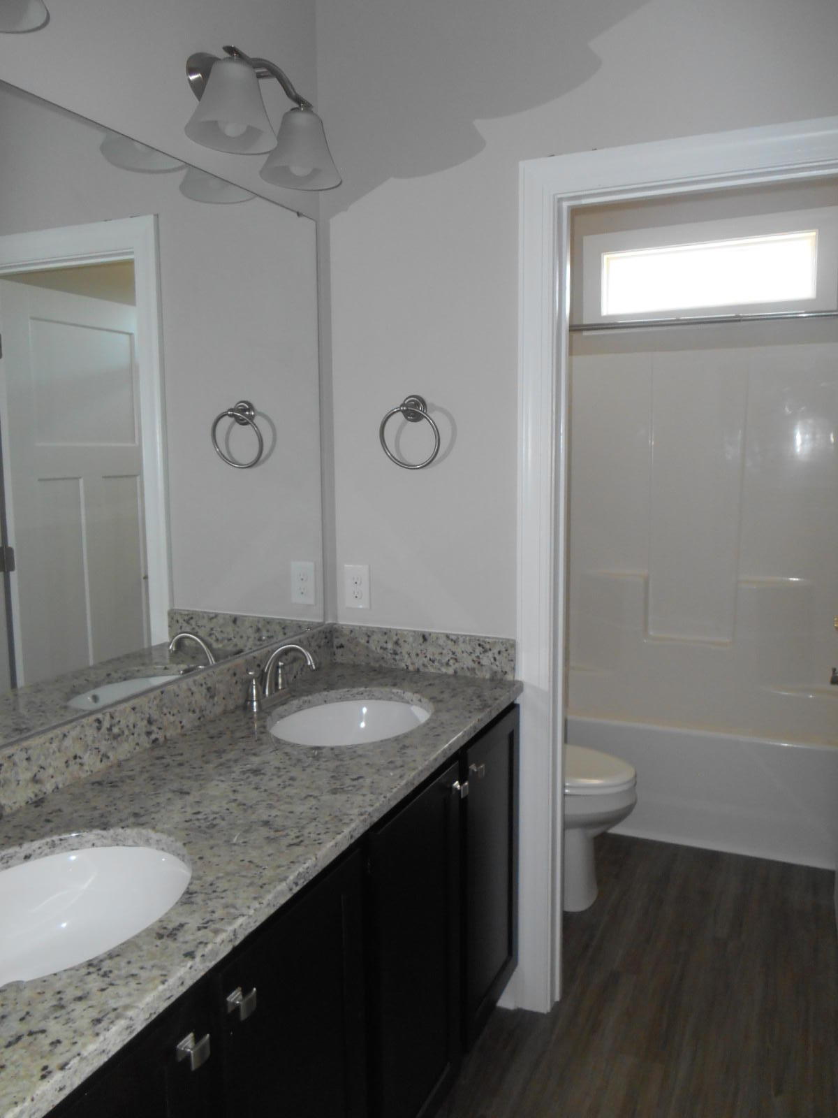 125 Crystal Court Rockingham, NC 28379 - Photo 20 of 30 Hall Bathroom