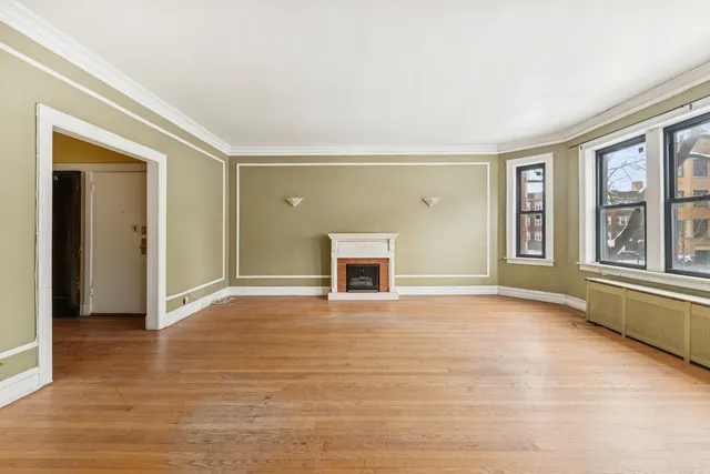 $75,000 | 6851 South Paxton Avenue, Unit 1N, Chicago, IL 60649