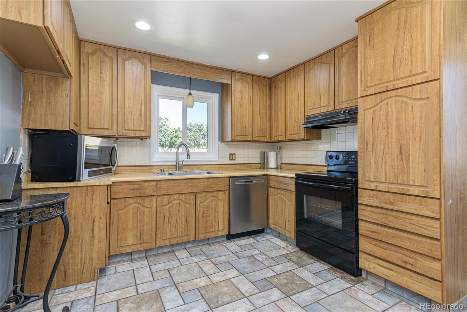 7206 Inca Street Denver, CO 80221 - Photo 12 of 26 Gallery Image 12