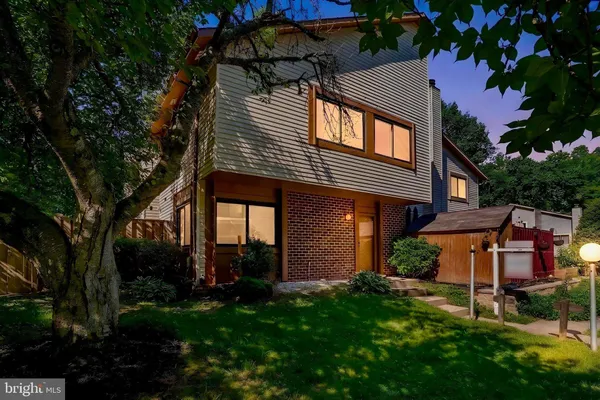 $545,000 | 5693 Summer Oak Way, Burke, VA 22015