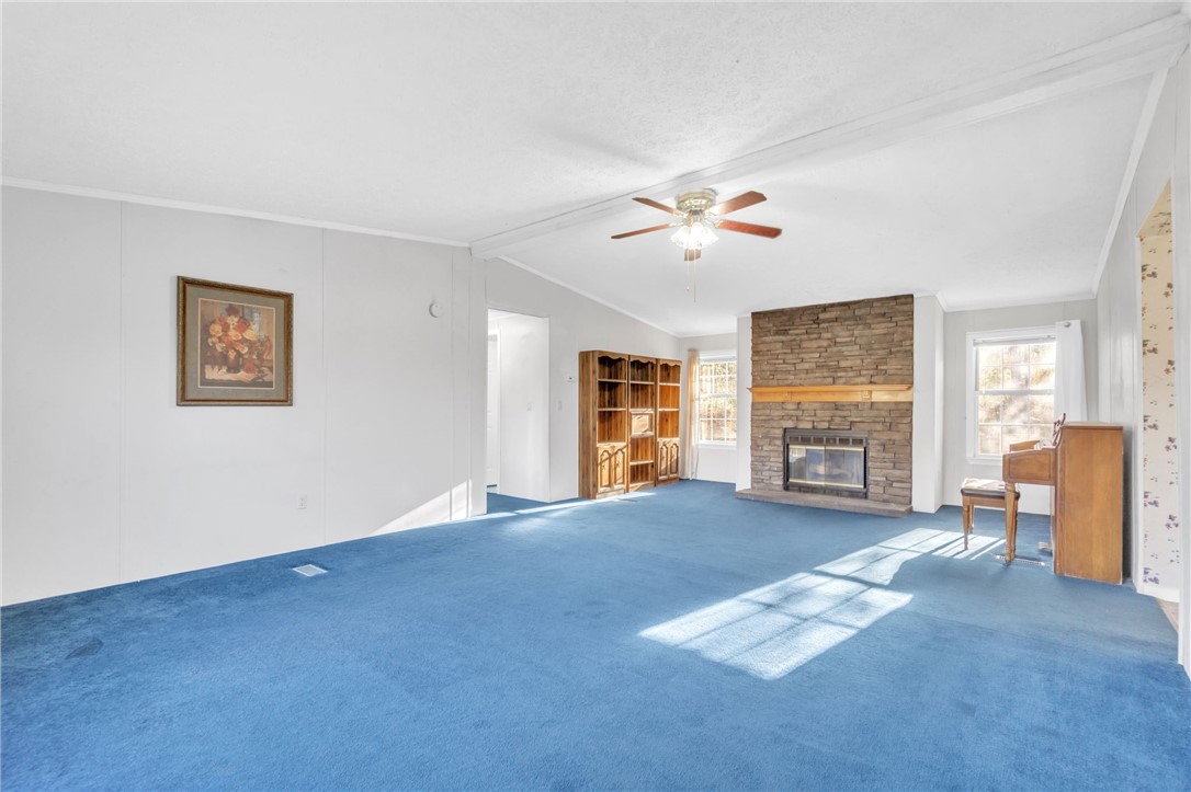364 Cedar Lane Road Westminster, SC 29693 - Photo 5 of 27 Living room