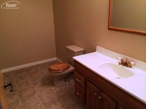9015 Wilson Road Montrose, MI 48457 - Photo 18 of 39 20419951-17.JPG