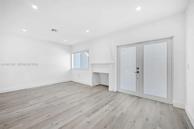 $4,999 | 876 Northeast 81st Street, Miami, FL 33138