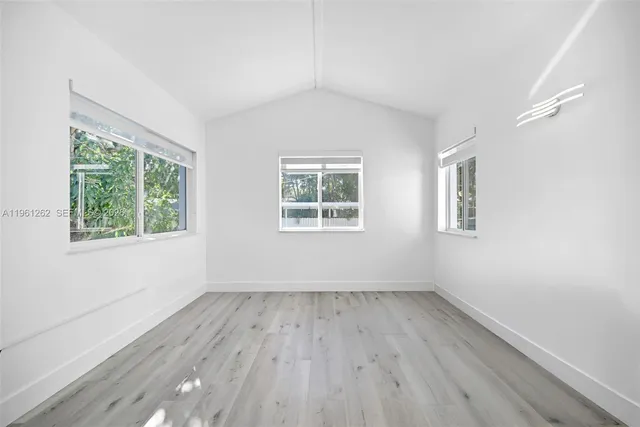 $4,999 | 876 Northeast 81st Street, Miami, FL 33138