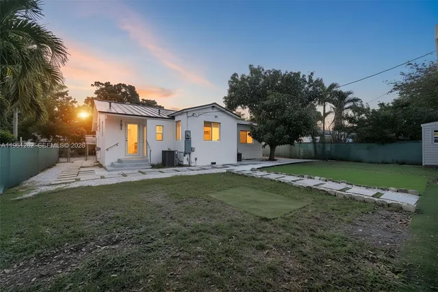 $4,999 | 876 Northeast 81st Street, Miami, FL 33138