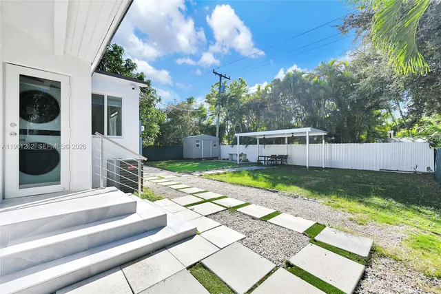 $4,999 | 876 Northeast 81st Street, Miami, FL 33138