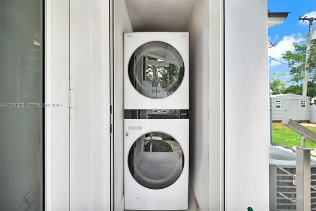 $4,999 | 876 Northeast 81st Street, Miami, FL 33138