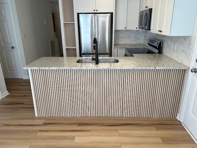 3403 Chaney Lane Clarksville, TN 37042 - Photo 3 of 28 a view of a livingroom with wooden floor