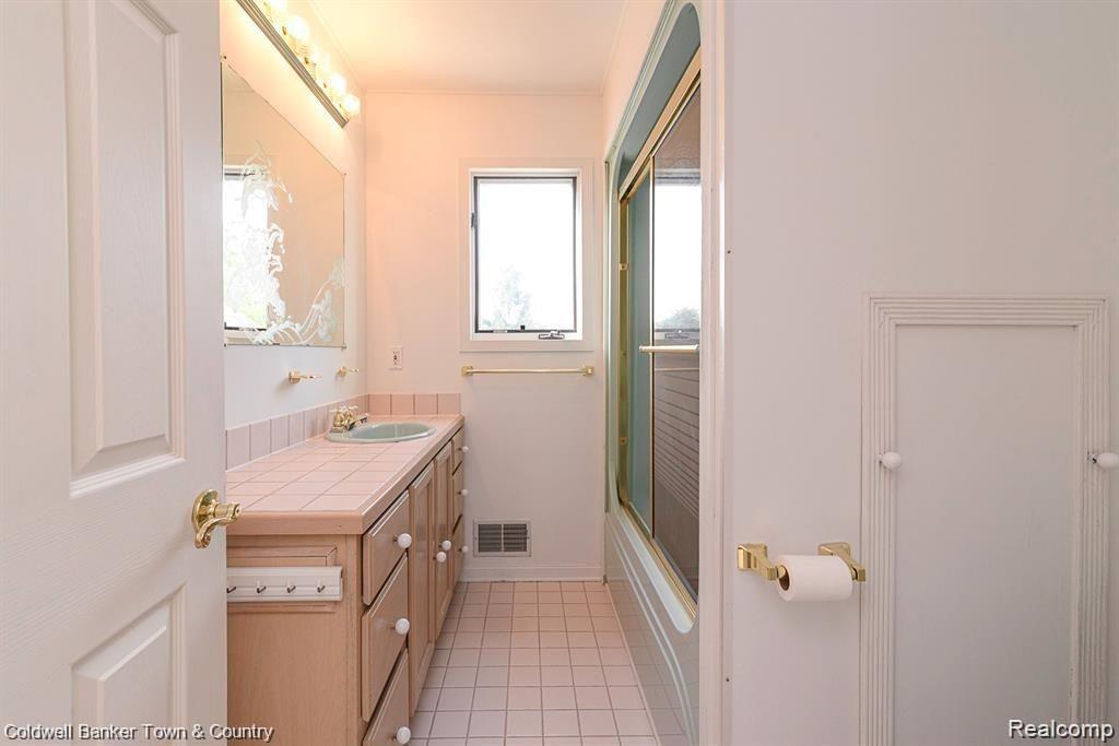 2881 East Jones Road Howell, MI 48855 - Photo 41 of 76