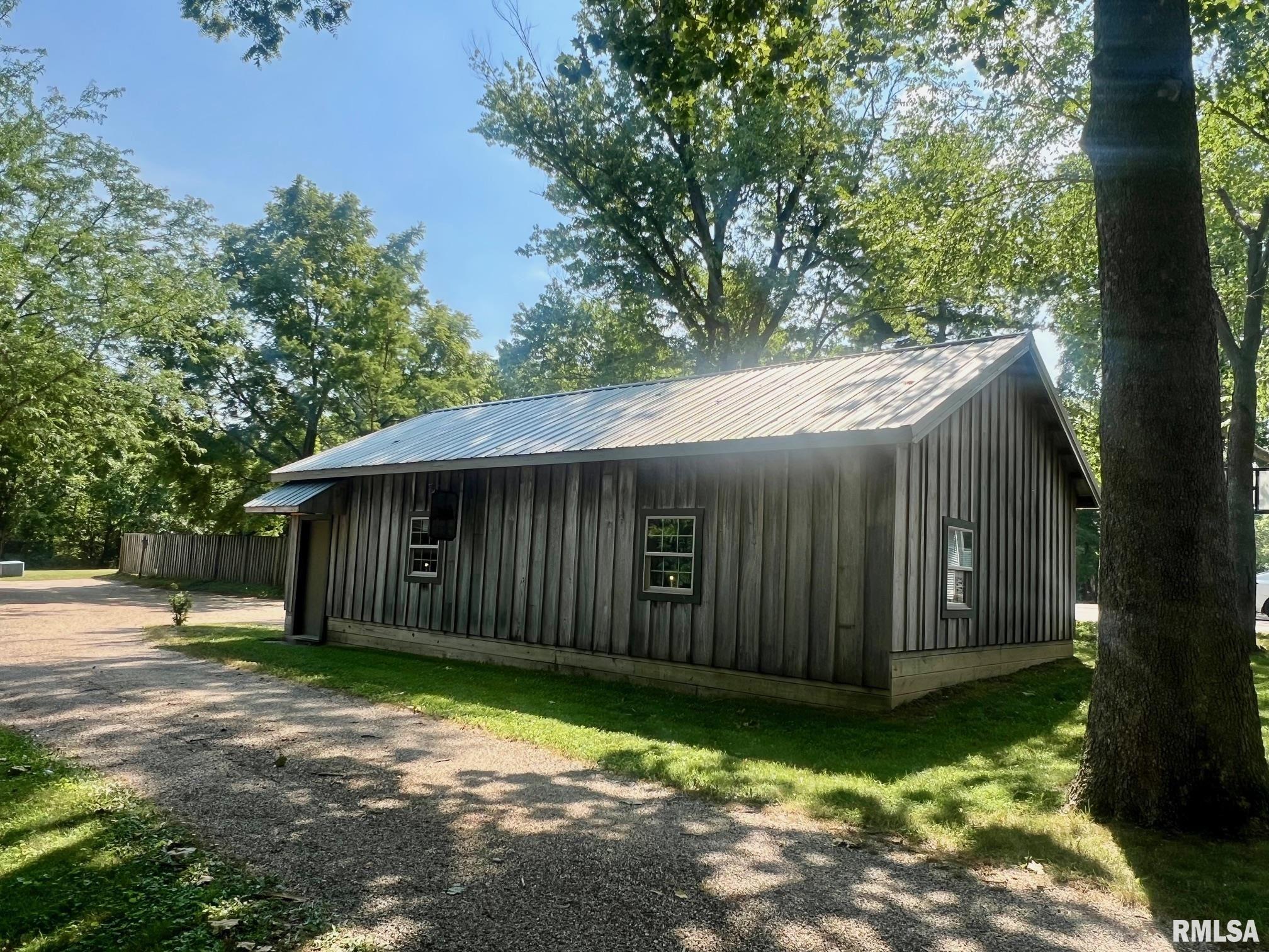 17531 Old Fairgrounds Road Petersburg, IL 62675 - Photo 51 of 68