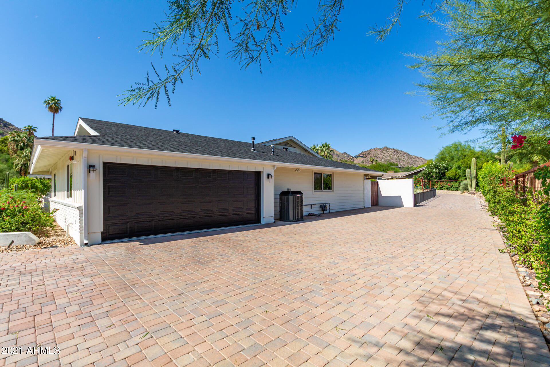 4530 East Indian Bend Road Paradise Valley, AZ 85253 - Photo 3 of 77 Garage