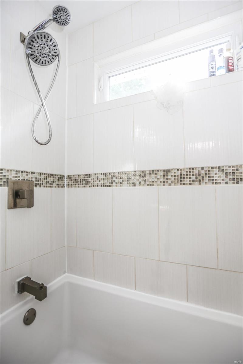 6300 Heintz Road St. Louis, MO 63129 - Photo 8 of 35