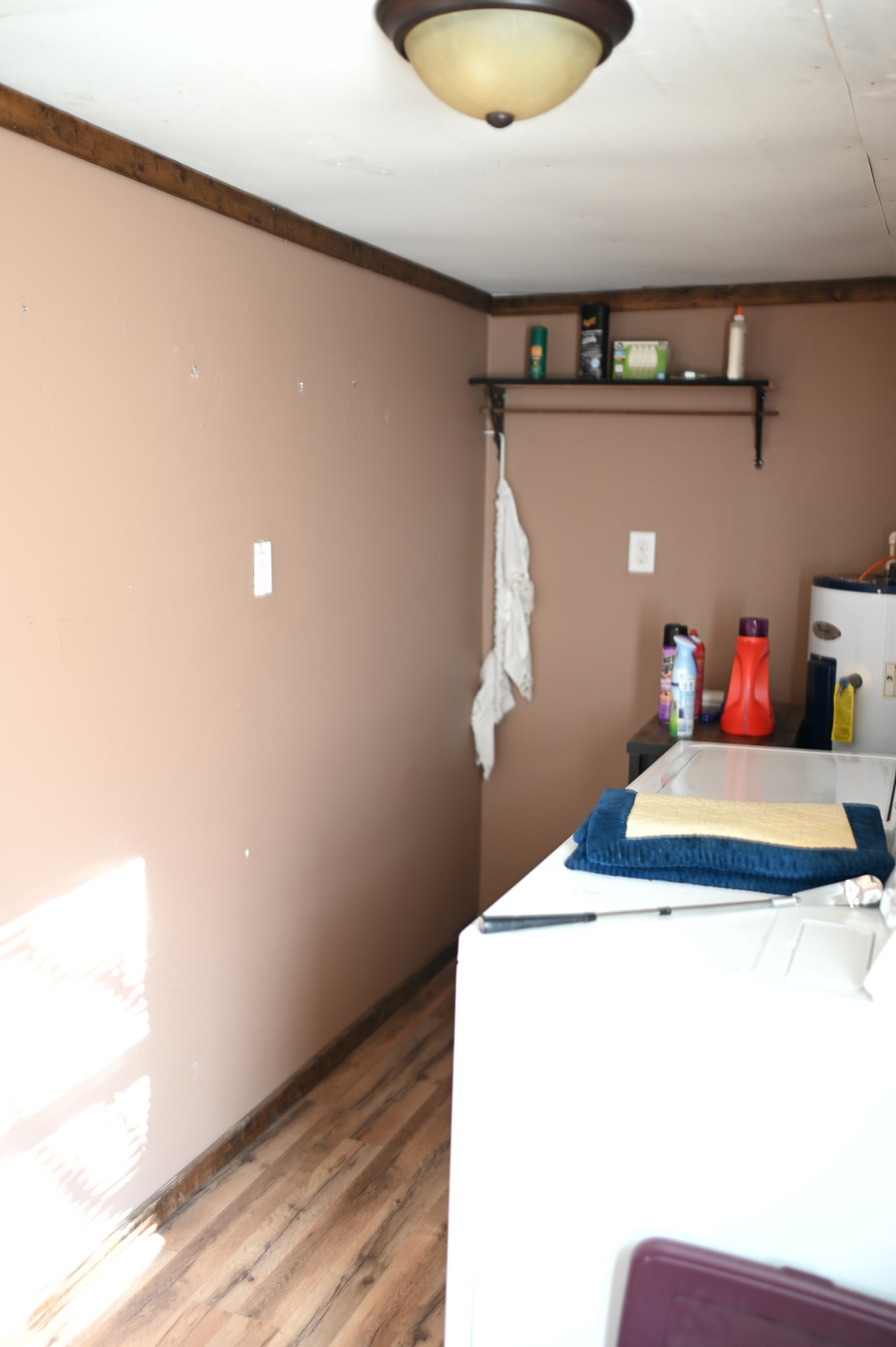 10996 Shelbyville Road Morrison, TN 37357 - Photo 18 of 26 a bedroom with a bed and a table