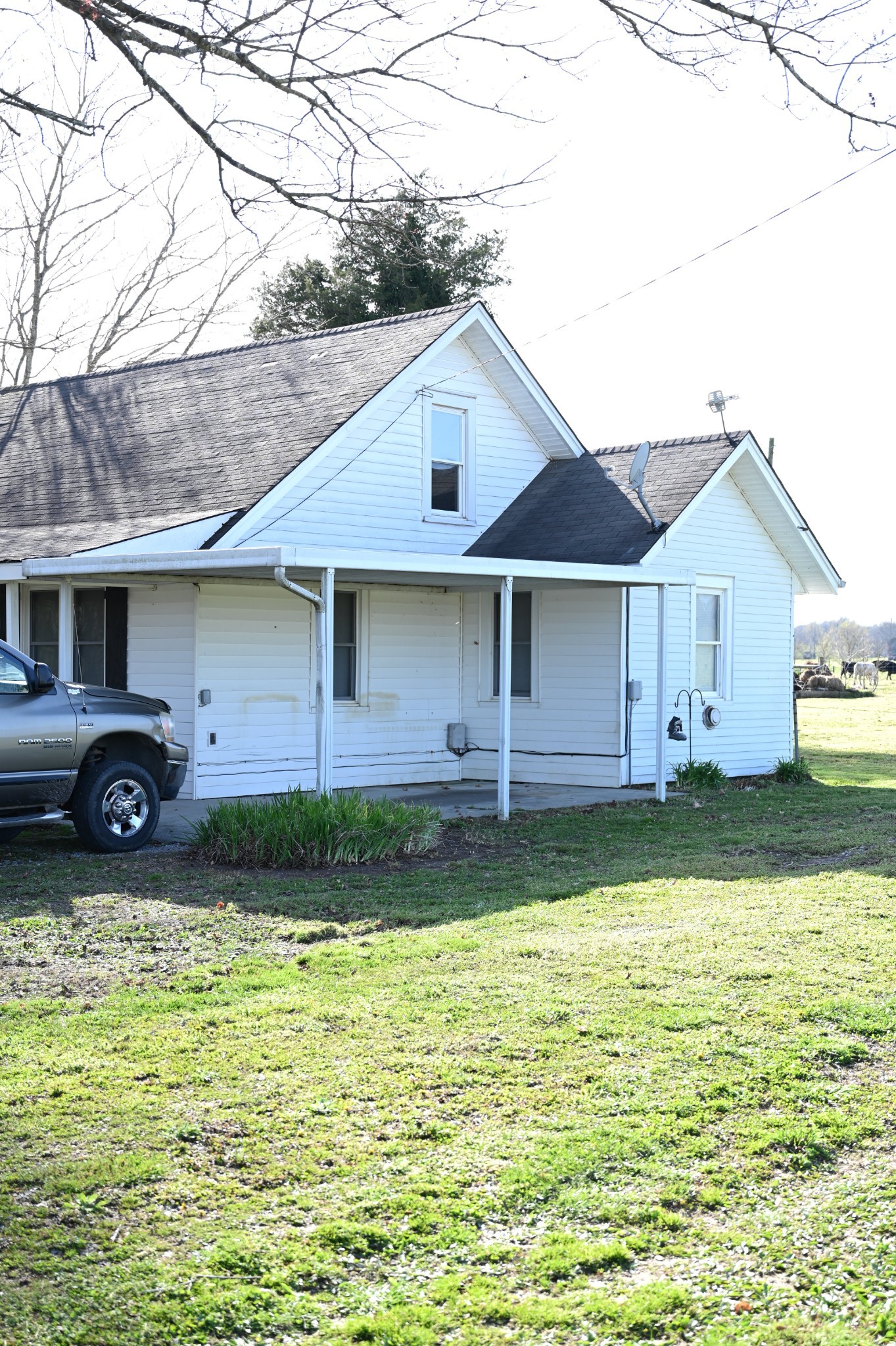 10996 Shelbyville Road Morrison, TN 37357 - Photo 5 of 26 a house view with a garden space