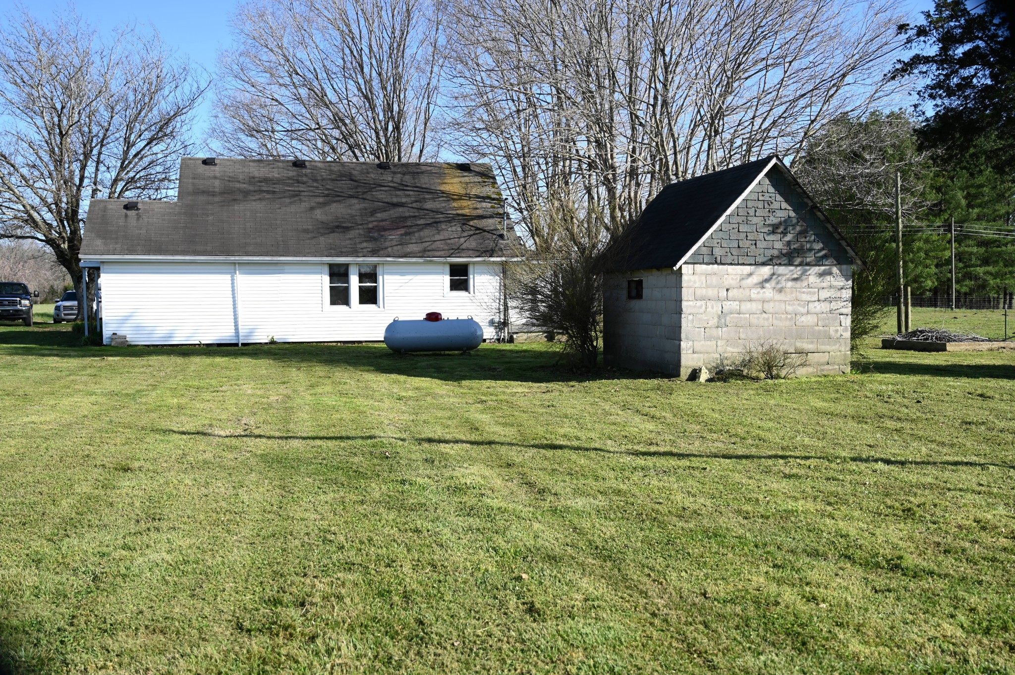 10996 Shelbyville Road Morrison, TN 37357 - Photo 8 of 26 a view of a house with a yard
