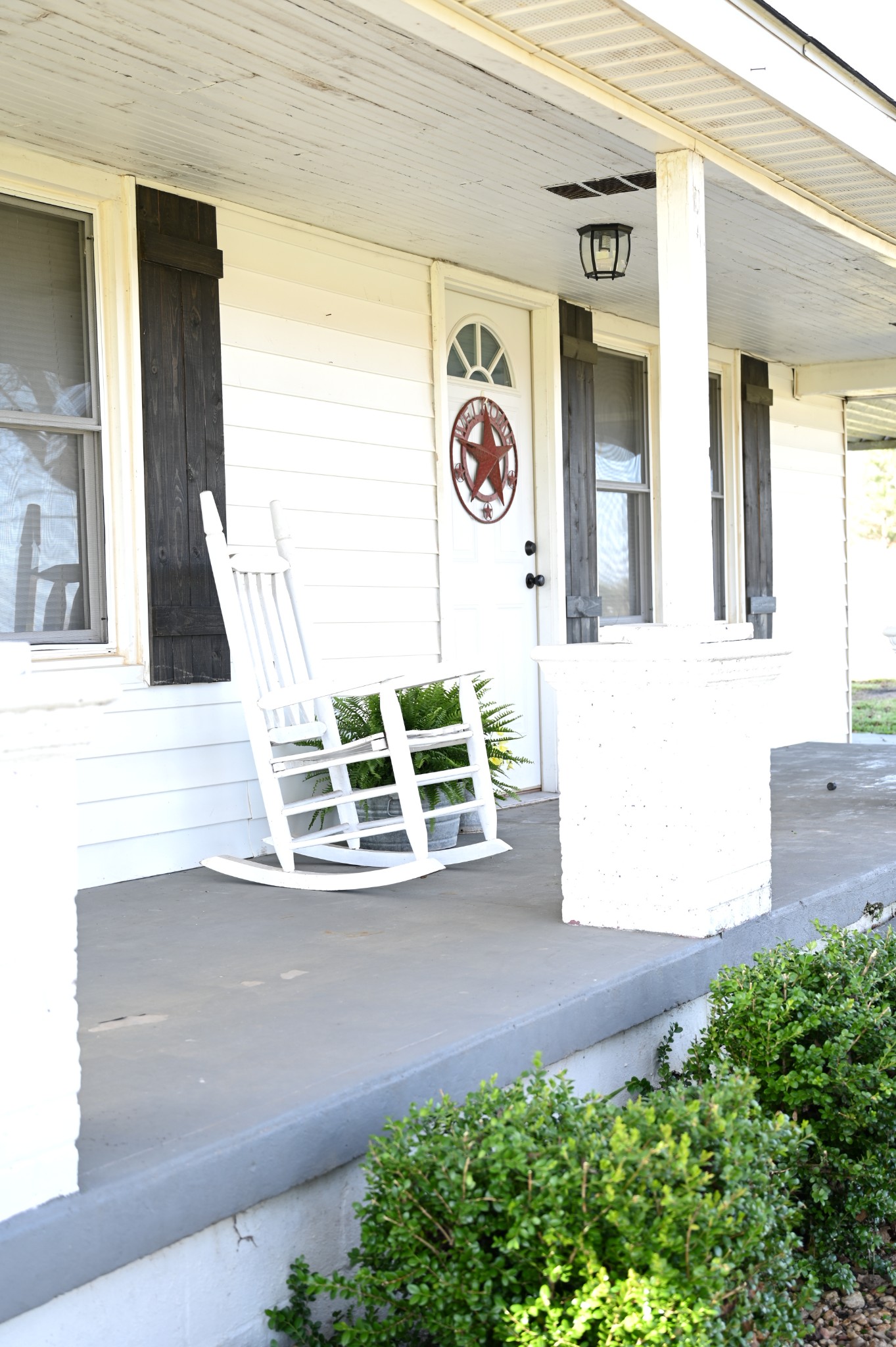 10996 Shelbyville Road Morrison, TN 37357 - Photo 10 of 26 a view of a house with a garage