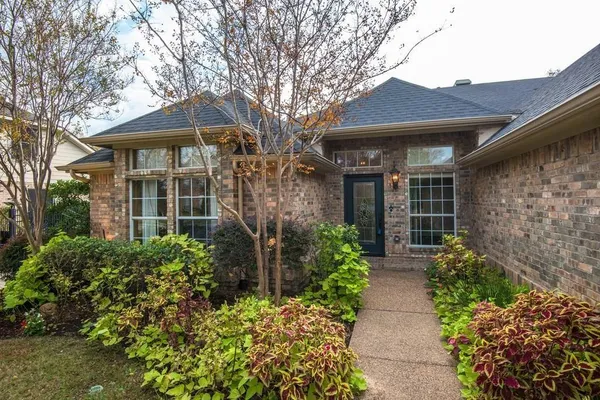 $5,000 | 725 Saxon Trail, Southlake, TX 76092