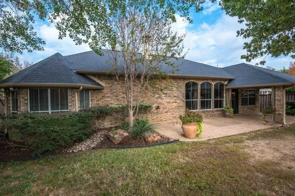 $5,000 | 725 Saxon Trail, Southlake, TX 76092