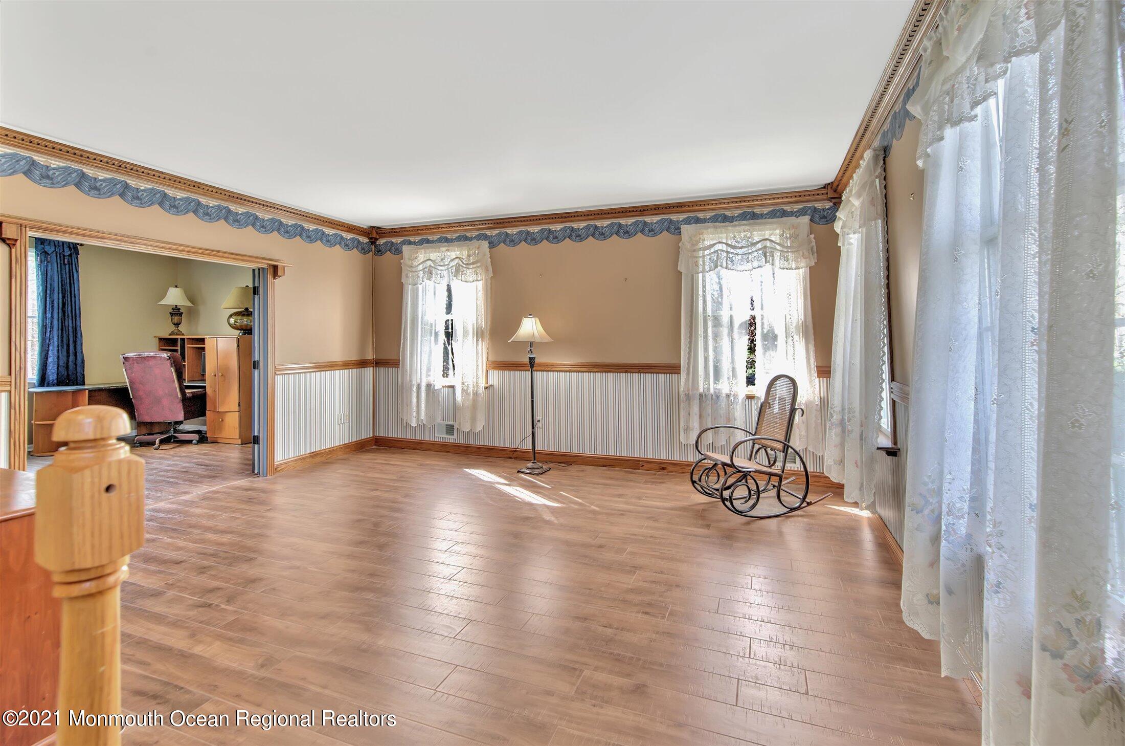 81 Ely Harmony Road Freehold, NJ 07728 - Photo 4 of 38 LIVING ROOM