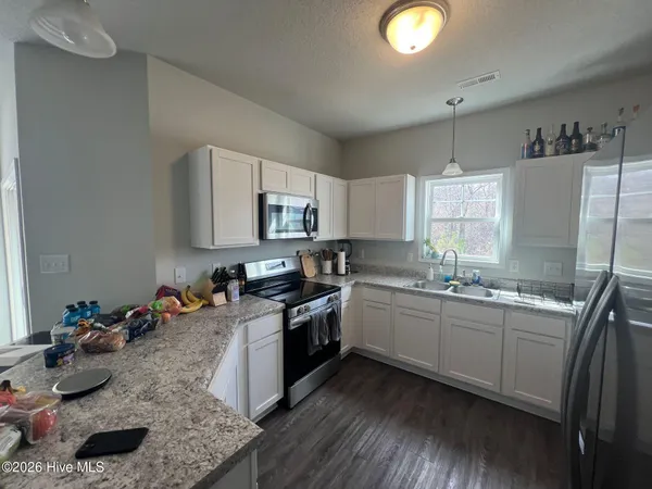 $1,650 | 210 Shallowbag Bay Lane, Jacksonville, NC 28546