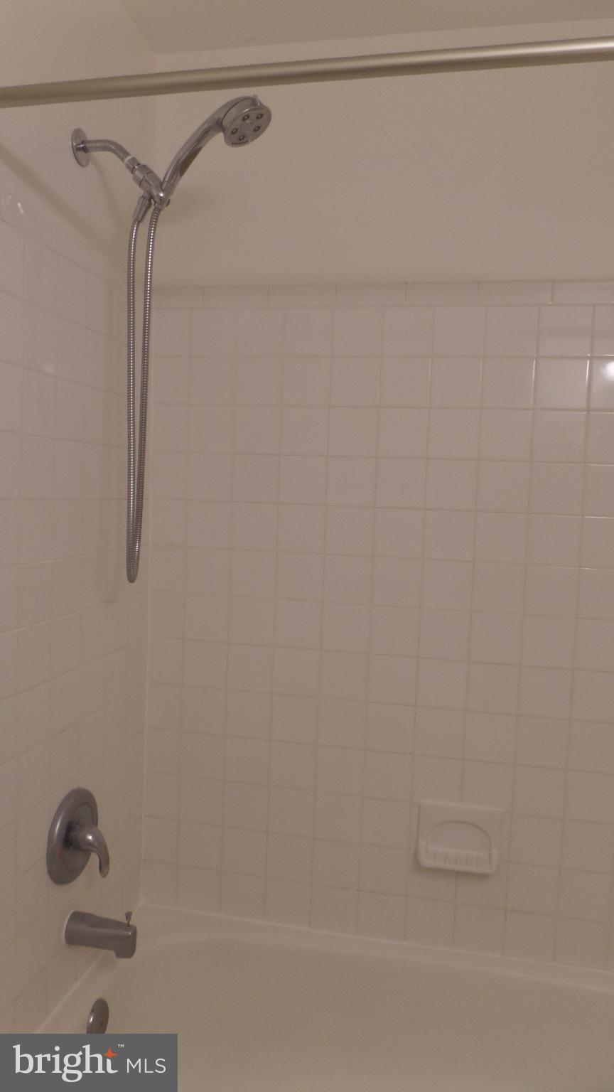 3004 Kings Village Road Alexandria, VA 22306 - Photo 15 of 22 Hall Bathtub