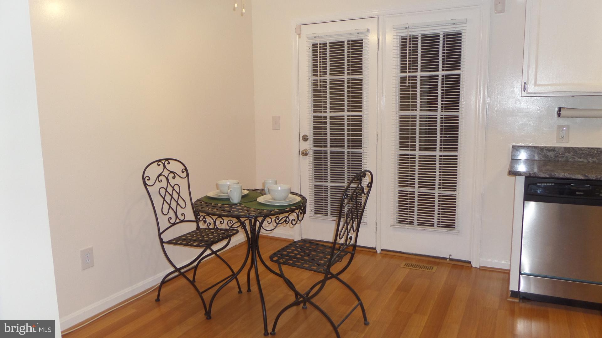 3004 Kings Village Road Alexandria, VA 22306 - Photo 6 of 22 Breakfast area