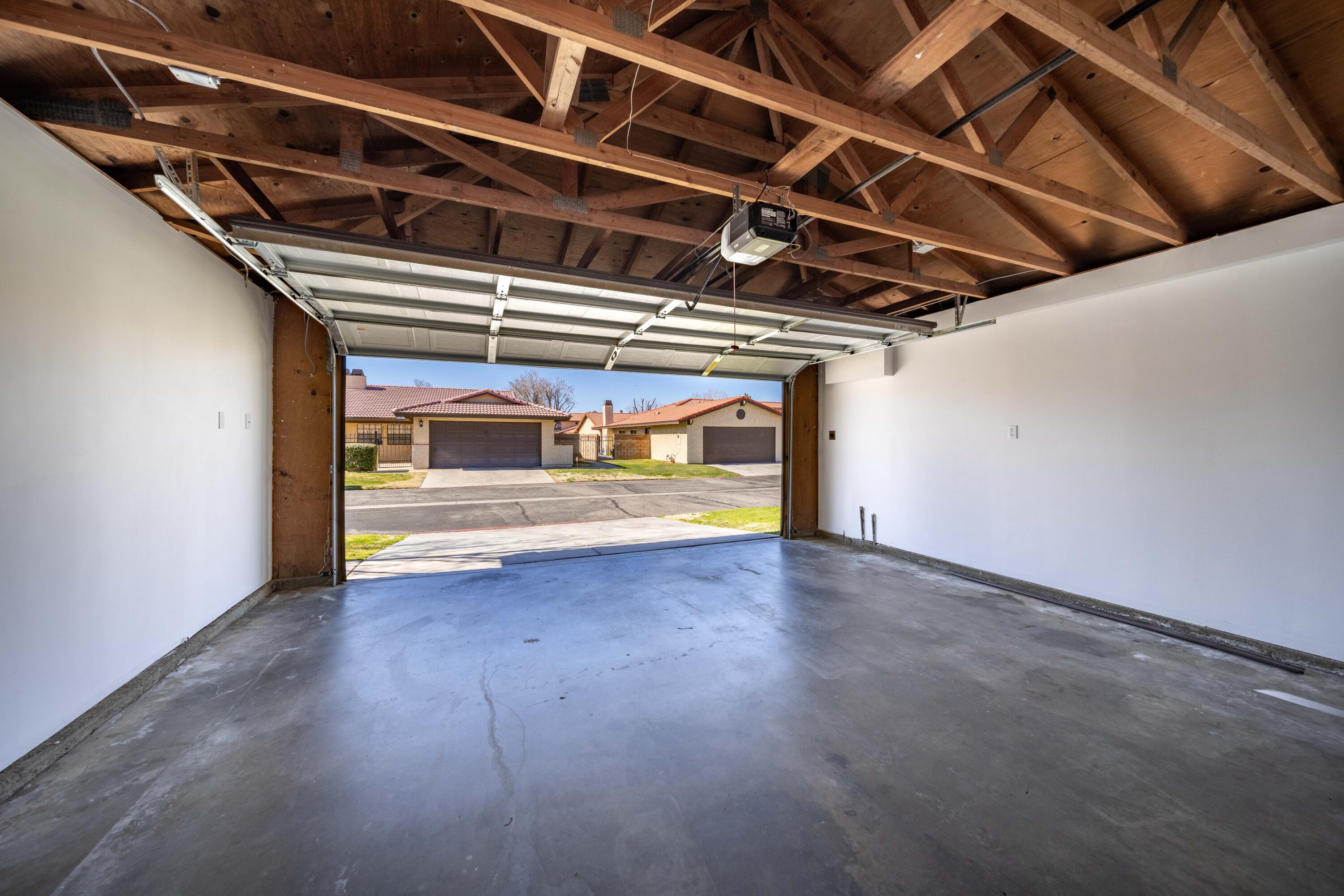 43734 Frieda Court Lancaster, CA 93535 - Photo 26 of 32 a view of room with refrigerator and window