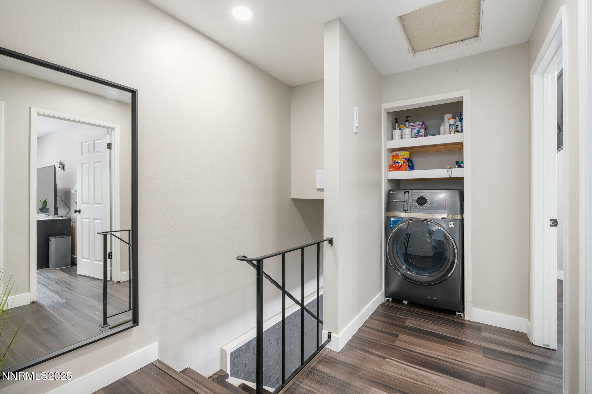 940 Jamaica Avenue, Unit 3 Reno, NV 89502 - Photo 19 of 29 a view of a hallway with washer and dryer to ceiling window