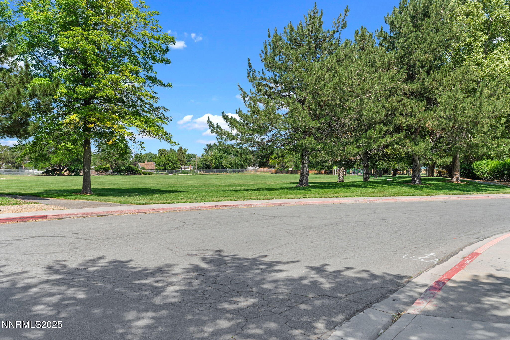 940 Jamaica Avenue, Unit 3 Reno, NV 89502 - Photo 27 of 29 a view of a park