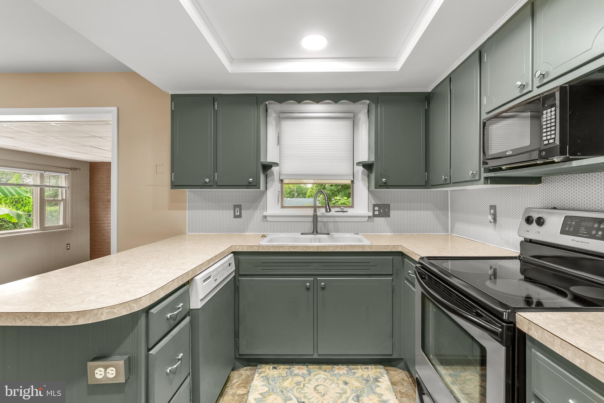 1108 Devonshire Road Lancaster, PA 17601 - Photo 11 of 32 Kitchen