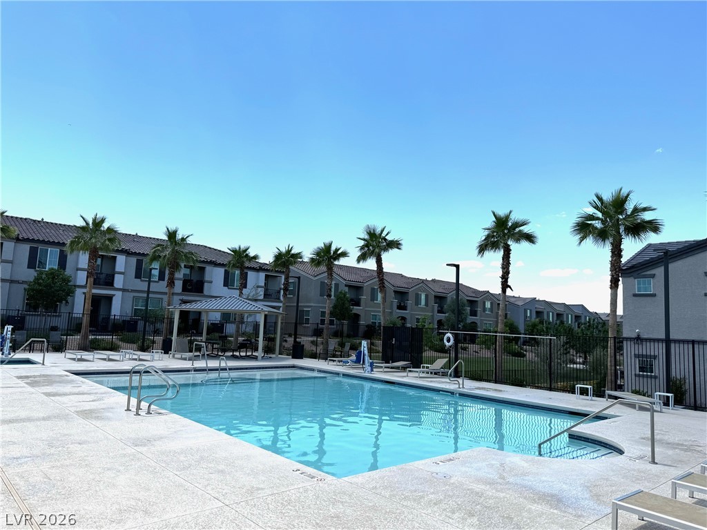 489 Filaree Place Henderson, NV 89015 - Photo 34 of 36 Resort-style pool and spa