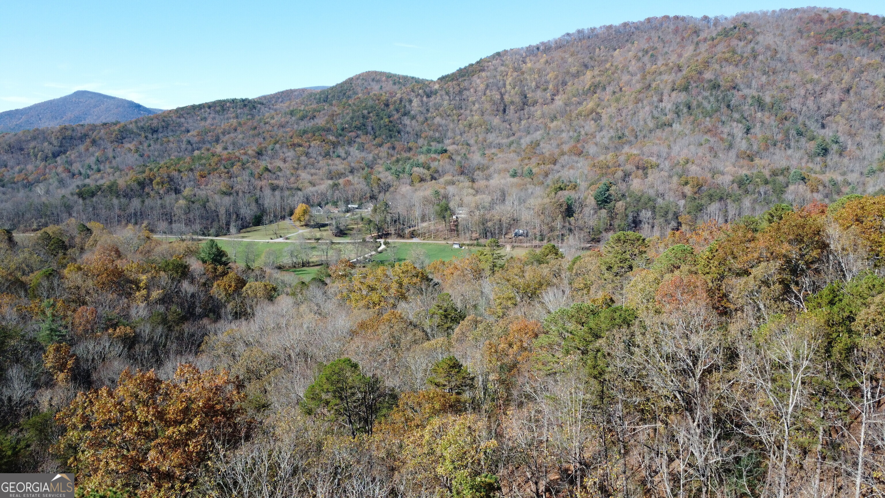 a view of a dry field